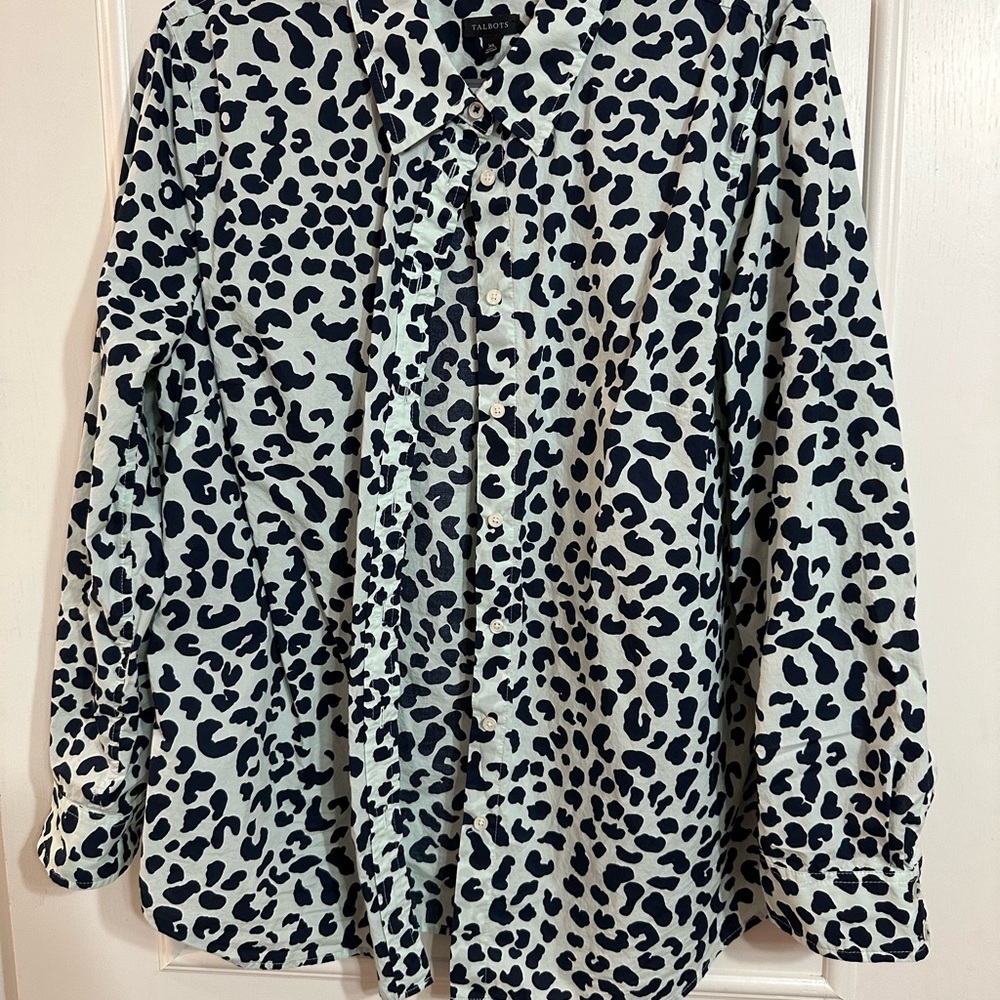 Fun and Different! Talbots Navy and Light Green Animal Print Shirt Size XL